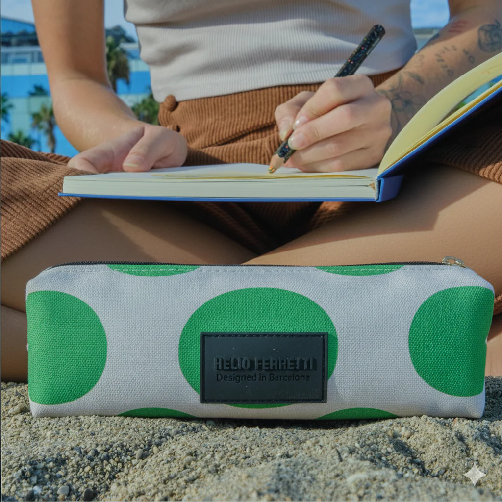 Trousse pour crayon ou maquillage blanche à pois vert – Image 3